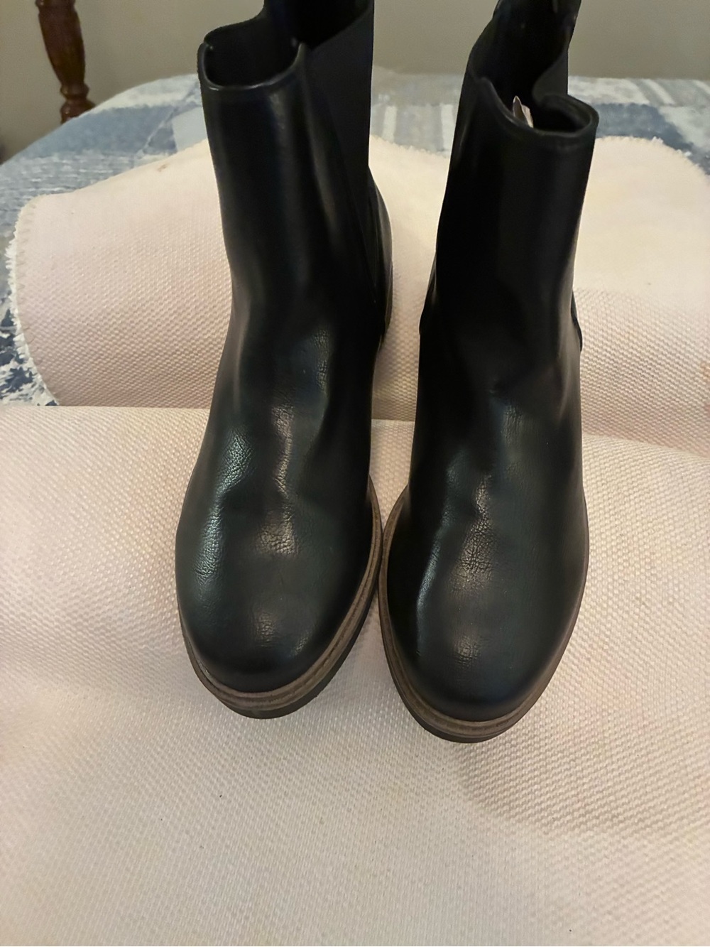 NWOT ESpirit Black Faux Leather Platform Chelsea Boots -Women Size 10M